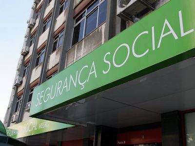 Apoio aos pais com filhos em casa alargado a trabalhadores domésticos