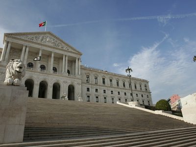 Parlamento aprova despenalização da morte medicamente assistida