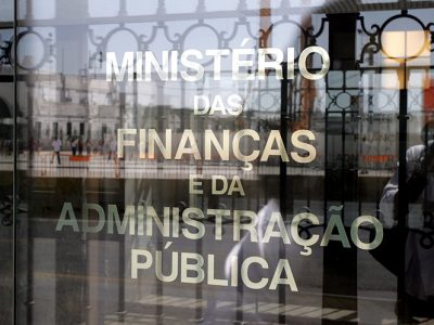 Devolução da sobretaxa cai para os 10 por cento