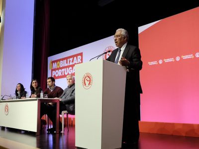 É preciso dizer basta a esta política