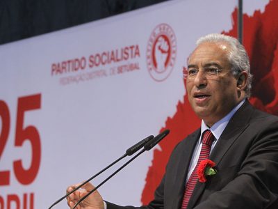 Romper com a austeridade sem romper com o euro