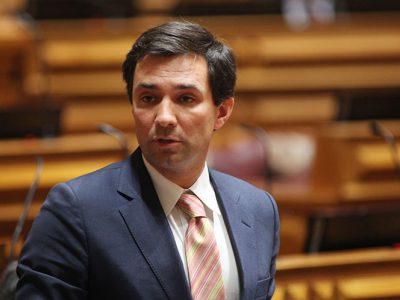 PS anulará subconcessão a privados de Carris e Metro