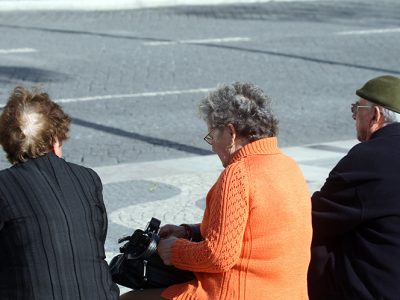 Governo anuncia novo corte de 600 milhões nas pensões