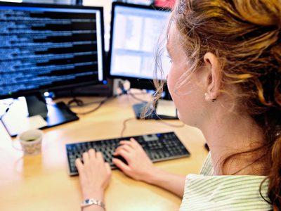 Promover emprego e combater precariedade