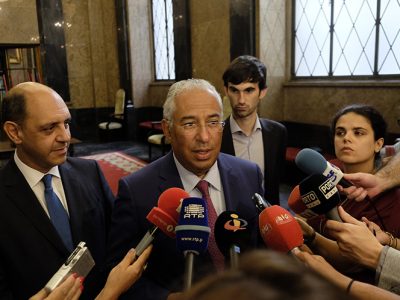 Descentralização é a pedra angular da reforma do Estado