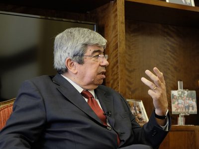 “A seriedade política de António Costa contrasta com a postura do primeiro-ministro”