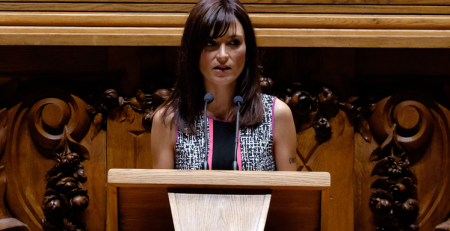 Parlamento derrubou muro de discriminação