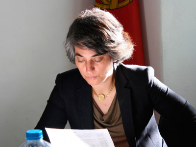 Ordem unida, a três