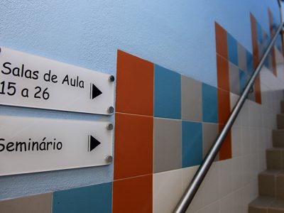 Governo contrata mais de 1.000 funcionários para as escolas