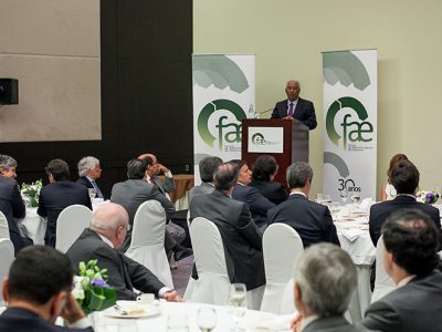 O país não suporta mais programas sem contas feitas