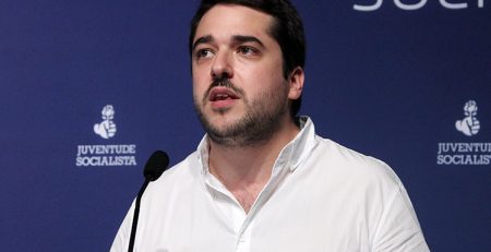 “Estamos a fazer história ao derrubar pequenos muros”