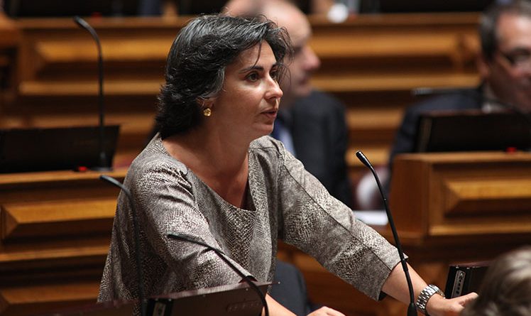 Deputada socialista Isabel Santos eleita vice-presidente da APOSCE