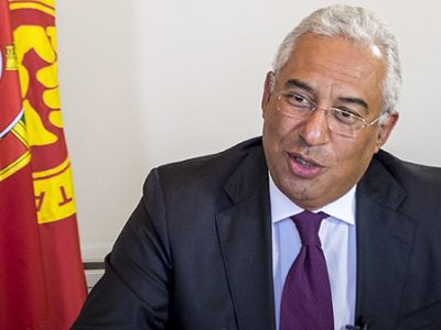 Política de empobrecimento coletivo não melhorou competitividade do país