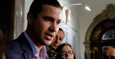 GALAMBA CRITICA PASSOS E DESTACA EXECUÇÃO ORÇAMENTAL POSITIVA