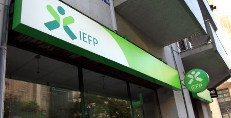 Desempregados inscritos diminuem 16% em setembro