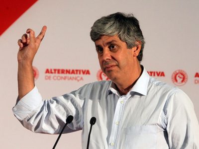 “O programa da coligação suscita três perguntas: quanto, quando e como?”