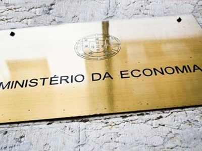 Trabalhadores a ganhar o salário mínimo aumentaram 73,6%