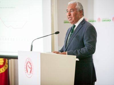 Coligação quer prosseguir aventura de radicalismo ideológico