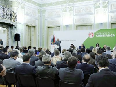 Mandato claro para dialogar com todos os partidos no novo quadro parlamentar