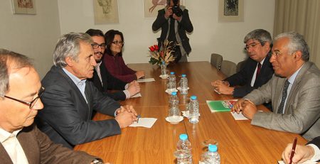 António Costa reúne-se hoje com PCP e amanhã com BE