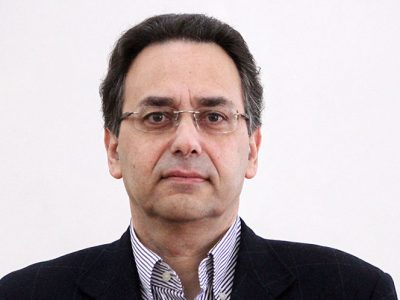 E agora, esquerda?
