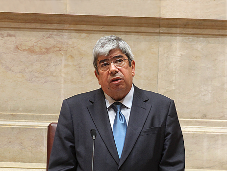 Eduardo Ferro Rodrigues eleito presidente da AR