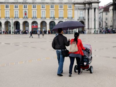 Poupanças das famílias em mínimos históricos