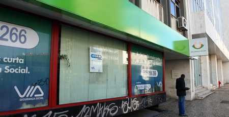 Desemprego de longa duração duplica em quatro anos de governação de direita