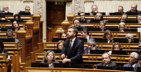 Debate do programa da coligação tem hoje início, moções de rejeição votadas amanhã