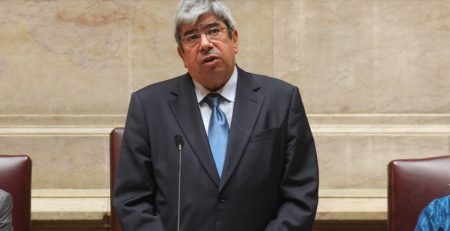 Presidente da AR recebido hoje em Belém