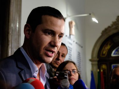 Portugal precisa de “virar a página da estagnação económica”