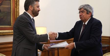 Programa do Governo foi hoje aprovado e entregue na AR