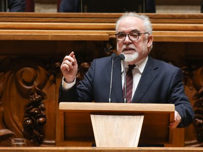Um Estado forte e eficaz para preservar as políticas sociais