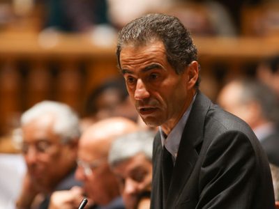 Governo abre diálogo franco com comunidade científica