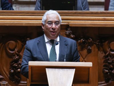 Um novo Governo com uma nova política