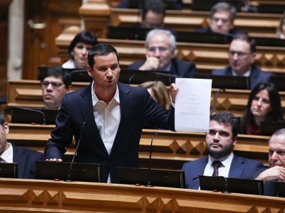 Nós pecadores do Sul nos confessamos