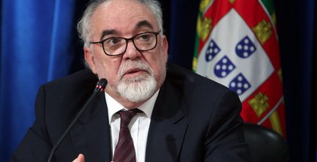 Governo aprova estratégia nacional para integração sem-abrigo