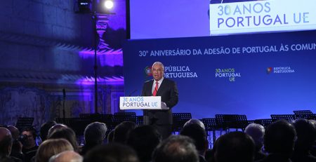 Envolver e responder aos anseios dos cidadãos é o grande desafio atual da Europa
