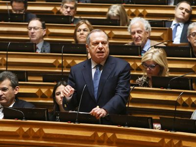 A direita não destruirá o que a esquerda quer construir