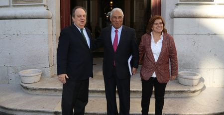 Primeiro-ministro estabelece prioridades com trabalho de proximidade em cada ministério