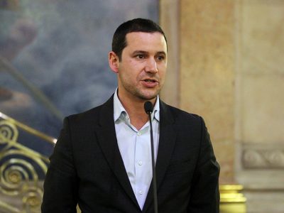 PS exige ao PSD contenção e pudor sobre o sector financeiro