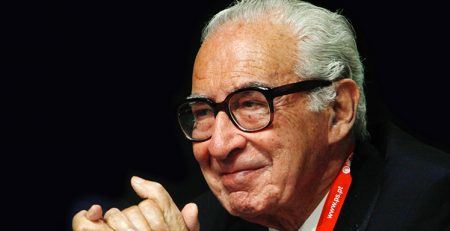 Almeida Santos homenageado pelo Ministério da Justiça