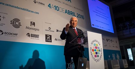 Centralismo, a doença infantil da administração