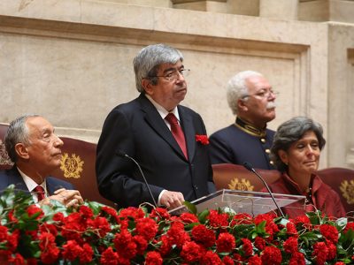 Democracia exige confiança e prestígio de todas as instituições