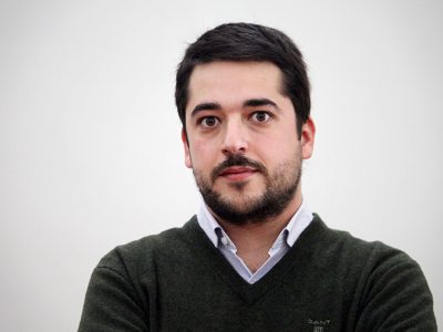 Educação não é um cheque em branco