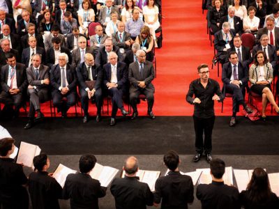 Estado e instituições sociais devem cooperar na proteção social
