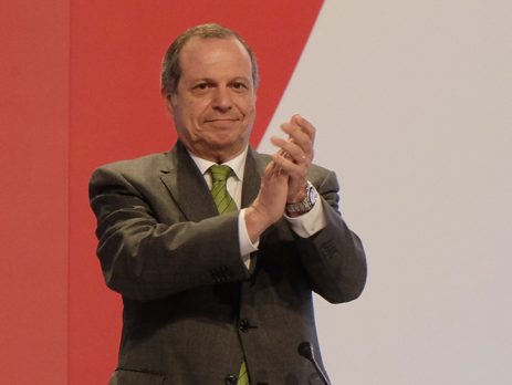 Carlos César reeleito presidente do PS