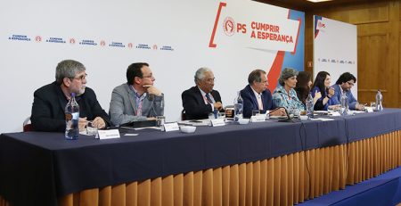 Um partido a postos