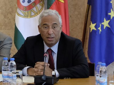 Falta credibilidade ao PSD para falar do sistema financeiro