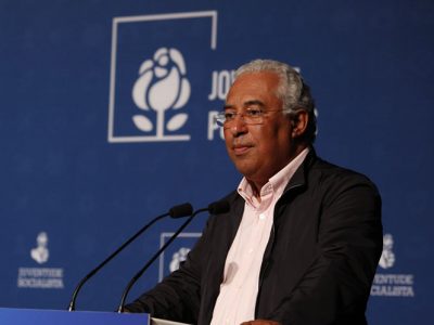 Aumento de alunos no ensino superior é derrota para o modelo da direita